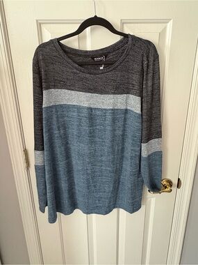 BloomChic Gray Marled Knit Crewneck Top